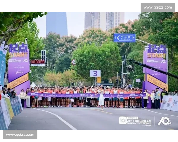 十载金标路 奔跑见成长 —— 上海 10 公里精英赛鸣枪开赛 十载金标路 奔跑见成长 —— 上海 10 公里精英赛鸣枪开赛